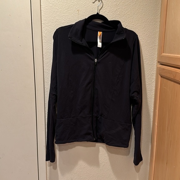 Lucy zip up jacket - Picture 2 of 4